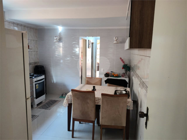 Sobrado à venda com 3 quartos, sendo 1 suíte,  em Tremembé, São Paulo, SP