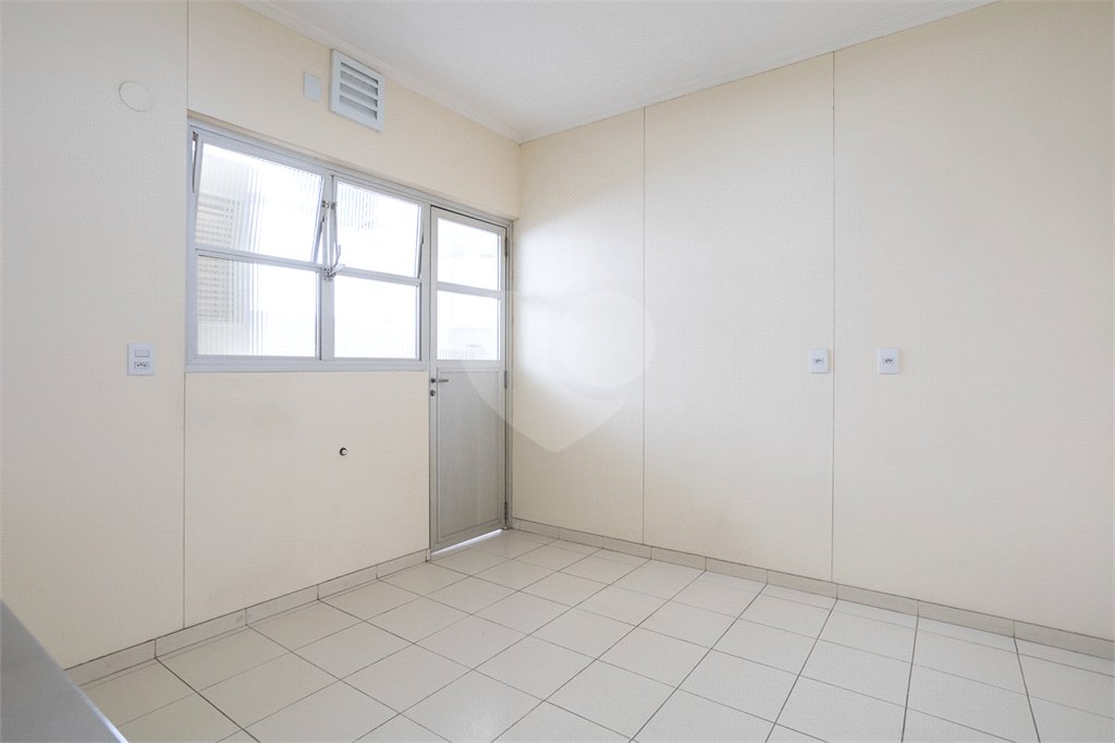 Apartamento à venda com 3 quartos, sendo 1 suíte, em Jardim Paulista, São Paulo, SP