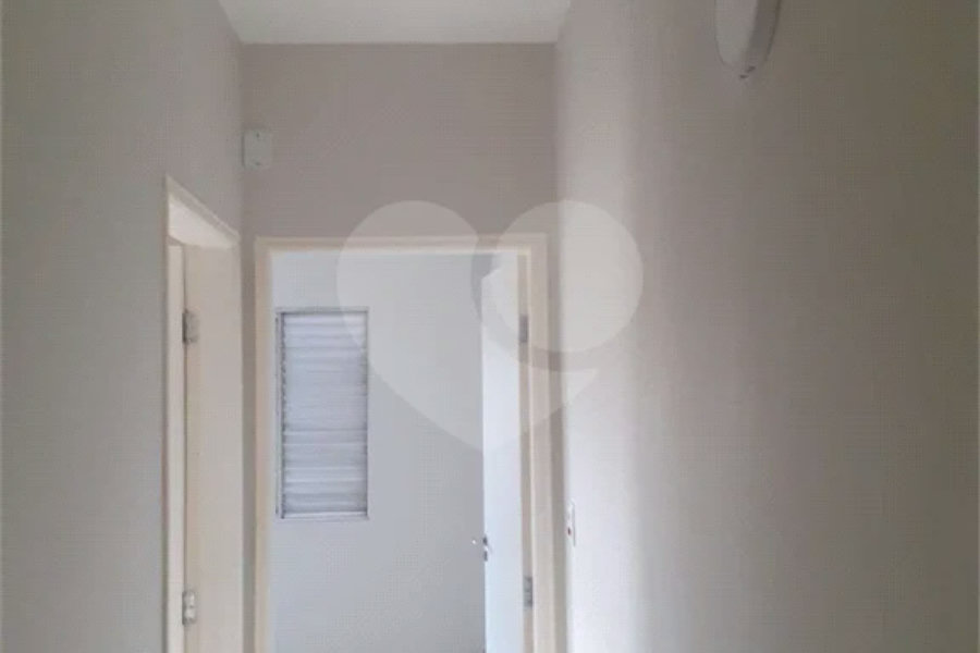 Sobrado à venda com 4 quartos, sendo 1 suíte, em Campo Limpo, São Paulo, SP