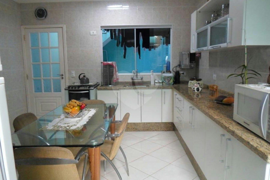 Sobrado à venda com 3 quartos, sendo 1 suíte, em Vila Dom Pedro Ii, São Paulo, SP