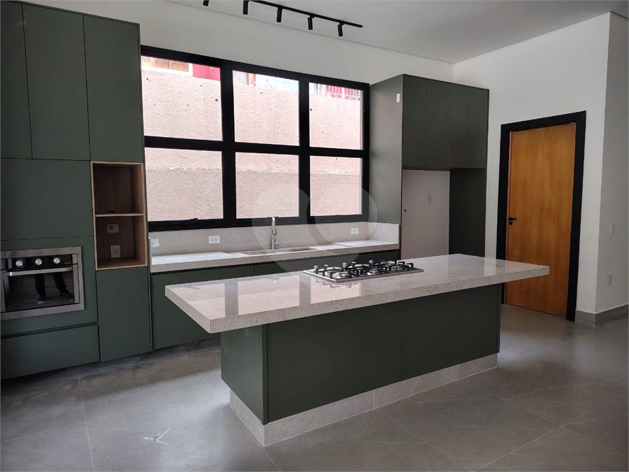 Casa à venda ou para alugar com 4 suítes no condomínio Panorama, Atibaia - SP