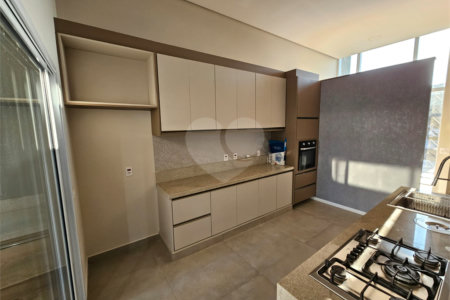 Casa à venda com 3 quartos, sendo 1 suíte,  no condomínio Mantova, Indaiatuba - SP