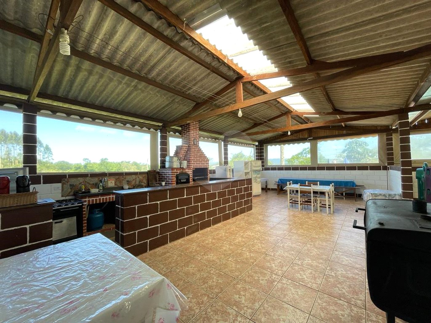 Chácara à venda com 3 quartos, sendo 1 suíte, em Chácaras Copaco, Arujá, SP