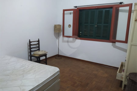 Chácara à venda com 5 quartos, sendo 1 suíte, no Centro (mailasqui), São Roque, SP