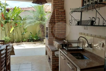 Sobrado à venda com 3 quartos, sendo 1 suíte, em Jardim das Vertentes, São Paulo, SP