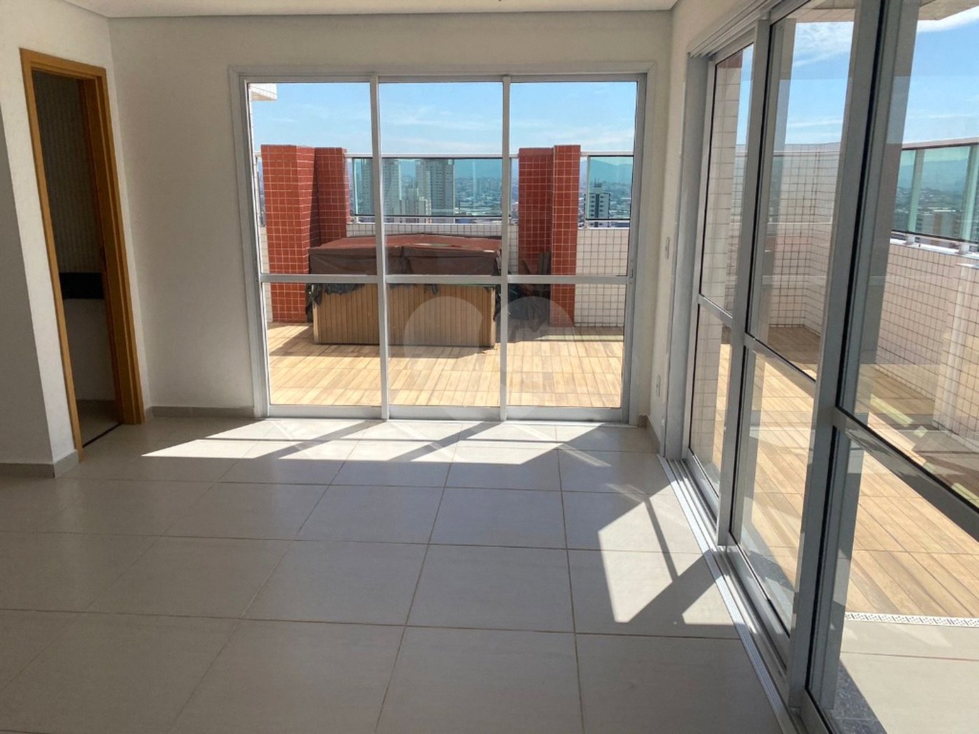 Apartamento à venda com 3 quartos, sendo 1 suíte, em Vila Zilda, São Paulo, SP
