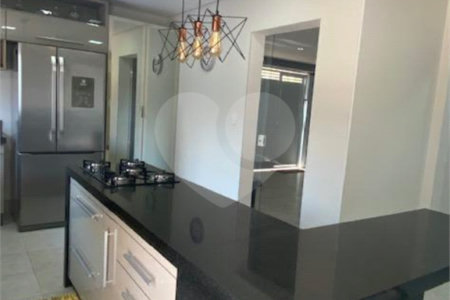 Casa à venda com 3 suítes no condomínio Campos do Conde I, Paulínia - SP