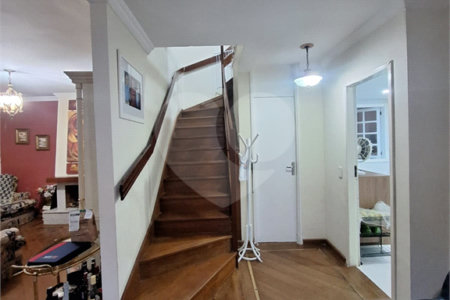 Casa à venda com 5 quartos, sendo 3 suítes,  no condomínio Vila Panamericana, São Paulo - SP