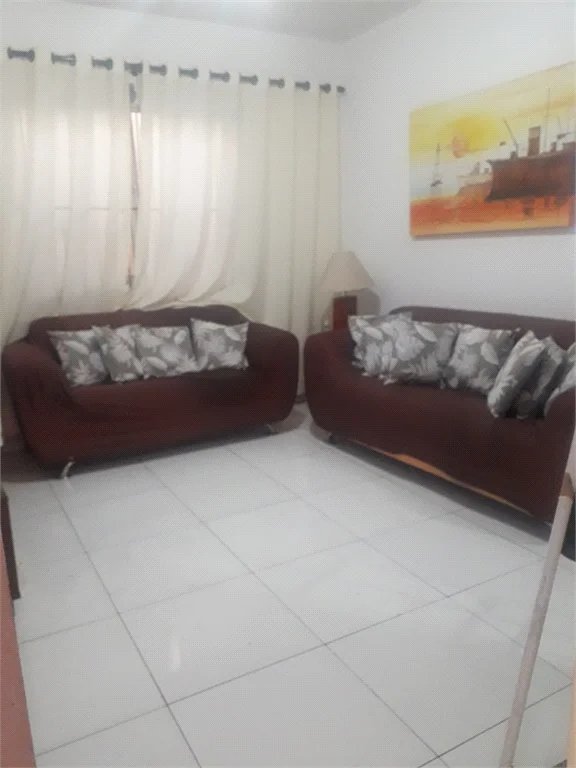 Casa Térrea à venda com 3 quartos em Jardim Nadir, São Paulo, SP