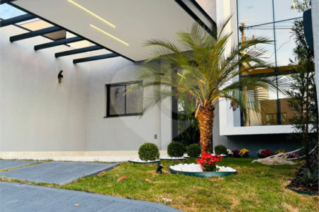 Casa à venda com 3 quartos, sendo 1 suíte, no condomínio Vila Ytu, Indaiatuba - SP