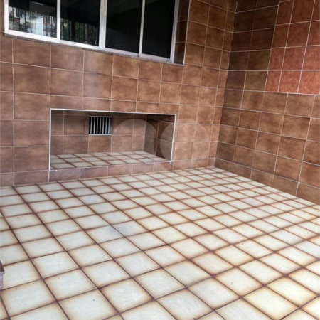 Sobrado à venda com 3 quartos, sendo 1 suíte, em Vila Vitório Mazzei, São Paulo, SP