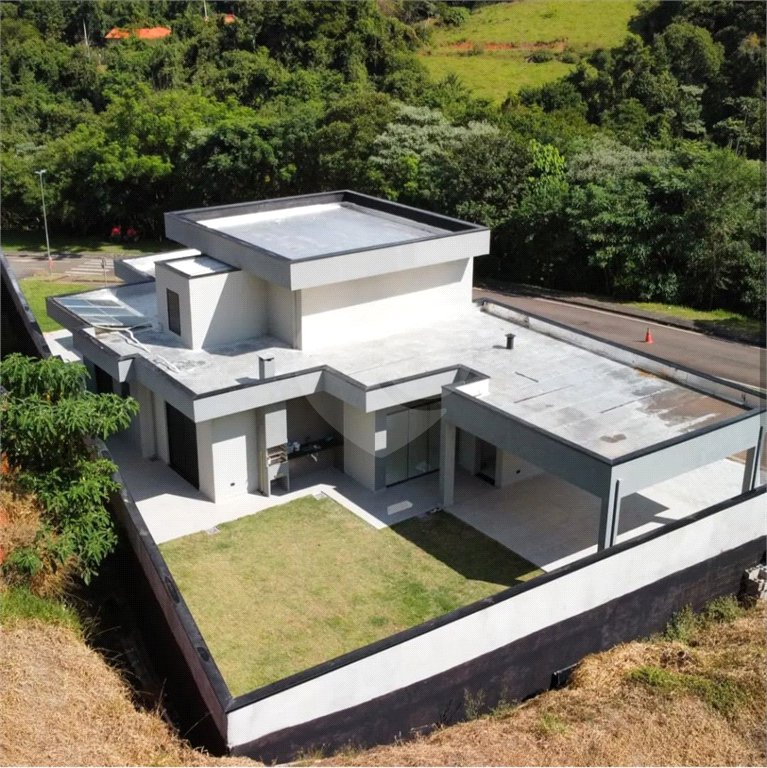 Casa à venda com 3 quartos, sendo 1 suíte, em Condominio Quintas da Boa Vista, Atibaia, SP