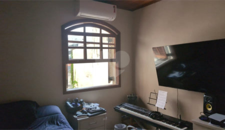 Casa à venda com 3 quartos, sendo 1 suíte,  em Vila Pompéia, São Paulo, SP