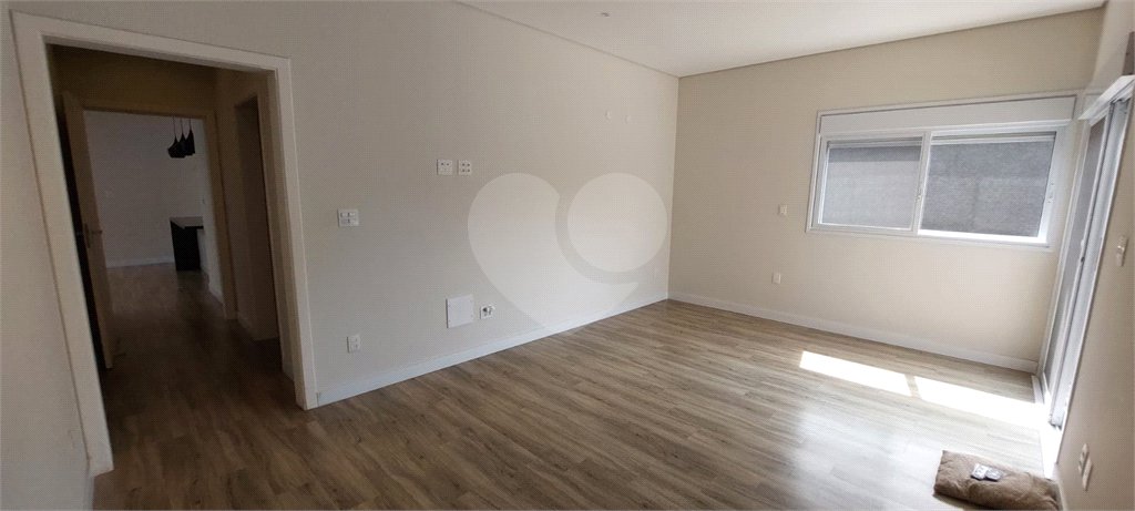 Casa à venda com 3 suítes no condomínio Figueira Garden, Atibaia - SP