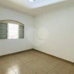 CASA A VENDA NA CIDADE SALVADOR COM 150M², 2 DORMITÓRIOS, 1 BANHEIRO, 2 VAGAS, JACAREI/SP.