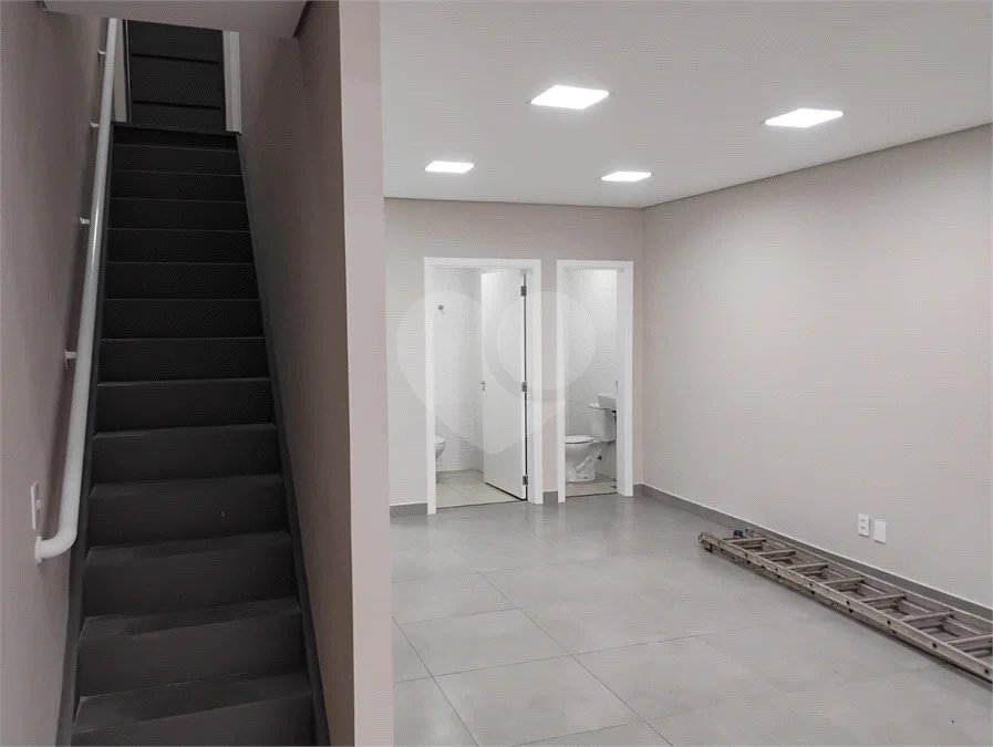 Aluga-se Salão Comercial na Vila Mascote
