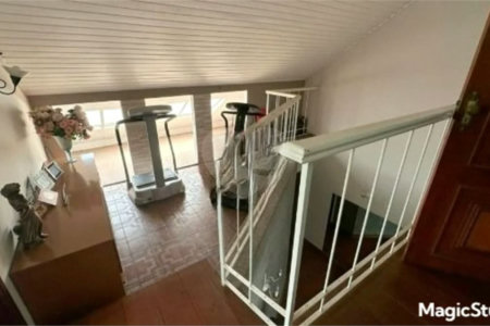 Casa com 400m², 4 dormitórios, sendo 3 suítes, 5 vagas de garagem, à venda na Vila Prudente.