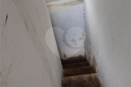 Casa térrea para venda, com 3 dormitórios, sendo 1 suíte.
