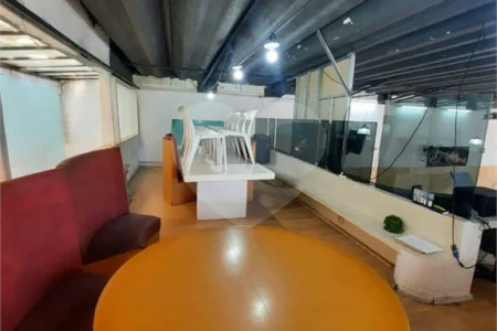 Prédio inteiro comercial á venda em Real Parque, São Paulo