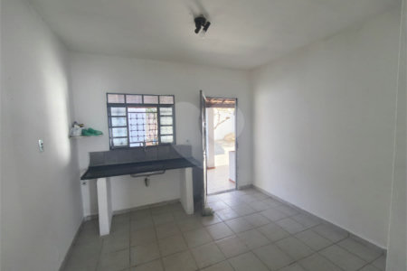 CASA AMPLA COM QUINTAL E GARAGEM PARA 4 CARROS | R$ 244.680,00 | NÃO PERCA ESSA OPORTUNIDADE!