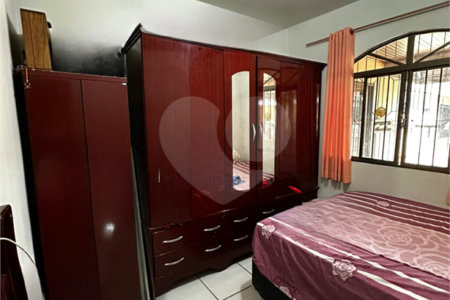 Casa à venda com 3 quartos, sendo 1 suíte, no Centro, Ponta Porã, MS