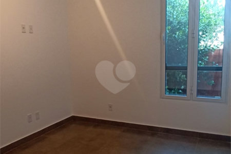 Casa à venda com 3 suítes no condomínio Village Ipanema 1, Araçoiaba da Serra - SP