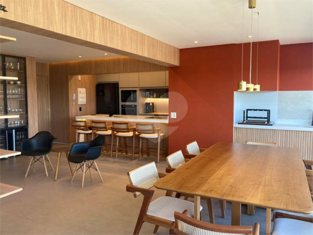 Apartamento à venda com 3 suítes em Jardim Prudência, São Paulo, SP