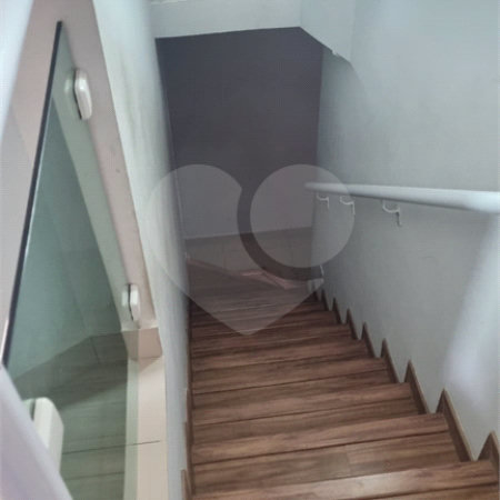 Sobrado à venda com 4 quartos, sendo 2 suítes,  em Conjunto Residencial Álvaro Bovolenta, Mogi das Cruzes, SP
