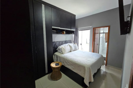 Casa à venda com 3 quartos, sendo 2 suítes,  no condomínio Residencial Marina, Itapetininga - SP