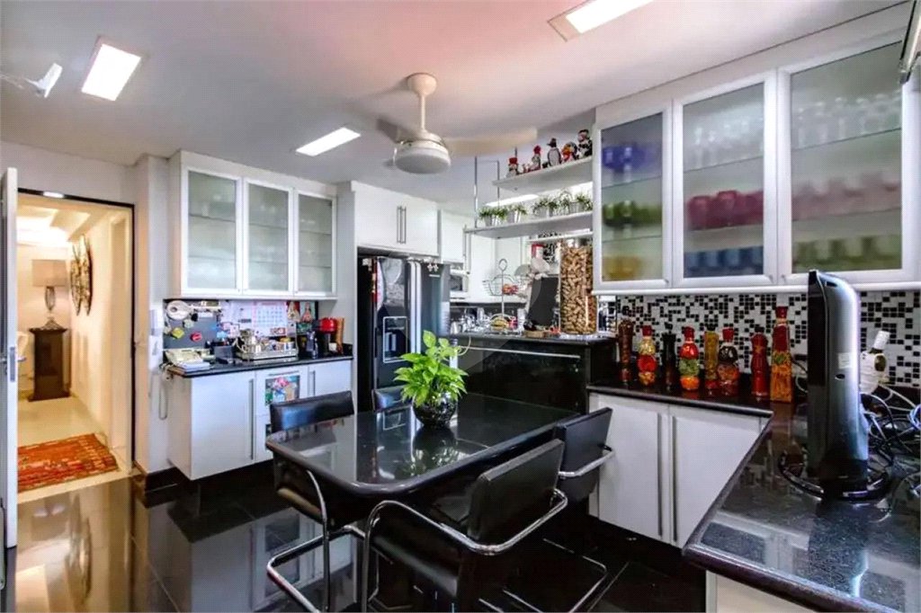 Apartamento à venda com 4 suítes em Vila Clementino, São Paulo, SP