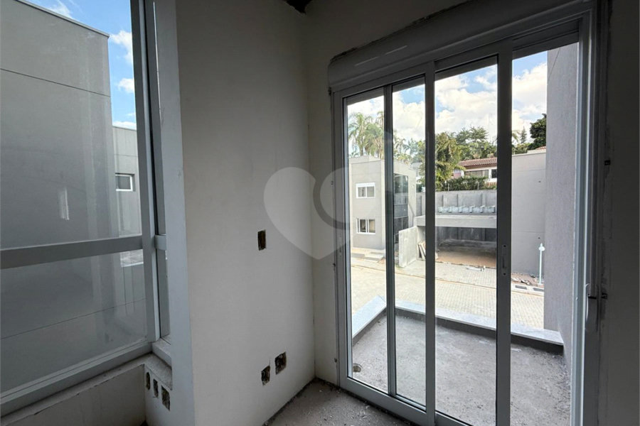 Casa à venda com 3 suítes no condomínio Residencial Floresta, São Paulo - SP