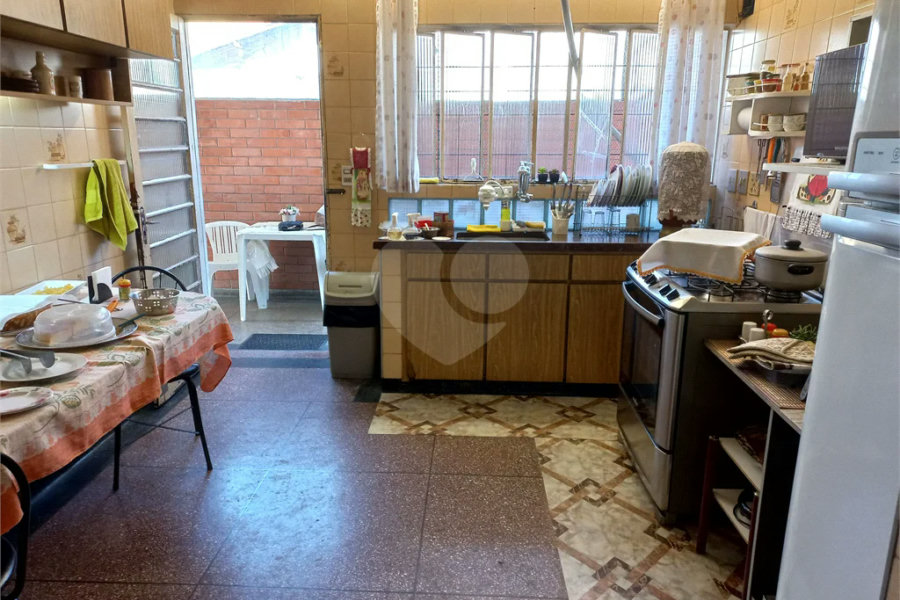 Casa à venda com 6 quartos, sendo 2 suítes, no Brasilândia, São Paulo, SP