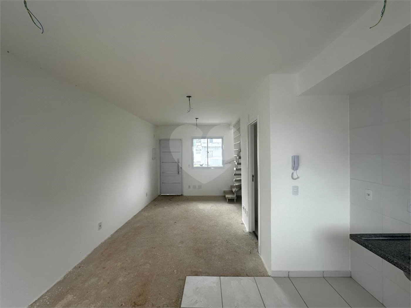Casa à venda com 2 quartos no condomínio Vila das Paineiras, Suzano - SP