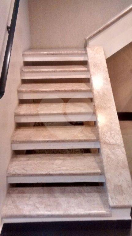 Sobrado à venda com 3 quartos, sendo 1 suíte, em Jardim Las Vegas, Guarulhos, SP