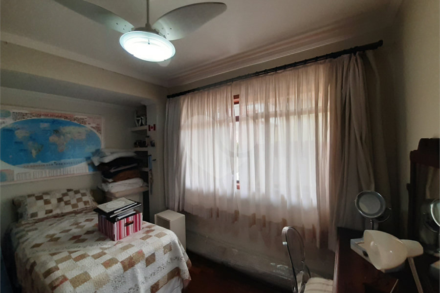 Casa à venda com 4 quartos, sendo 2 suítes,  em Jardim Floresta, São Paulo, SP