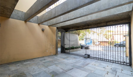 Casa à venda com 4 quartos, sendo 1 suíte,  em Campo Belo, São Paulo, SP