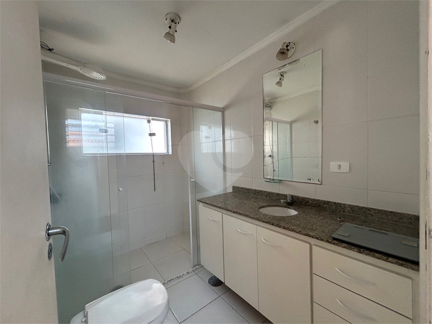 Casa à venda com 3 quartos, sendo 1 suíte,  em Santo Amaro, São Paulo, SP
