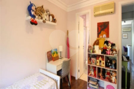 Casa à venda com 3 suítes no condomínio Palma de Mallorca Private Houses, São Paulo - SP