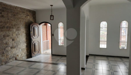 Sobrado à venda com 4 quartos, sendo 1 suíte,  em Vila Nova Mazzei, São Paulo, SP