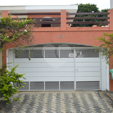 Casa à venda com 3 quartos, sendo 1 suíte, em Jardim Prudência, São Paulo, SP