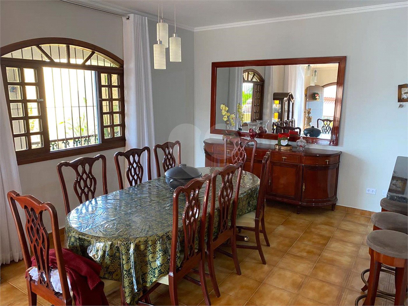 Casa à venda com 3 quartos, sendo 1 suíte, no Centro, Bom Jesus dos Perdões, SP