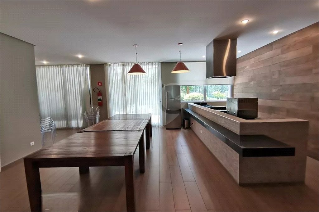 Apartamento à venda com 3 quartos, sendo 1 suíte, em Vila Suzana, São Paulo, SP