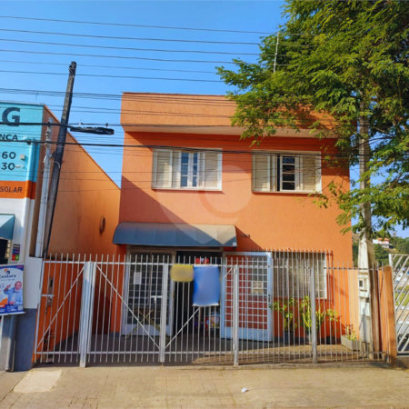 Sobrado à venda com 3 quartos no Centro, Jarinu, SP