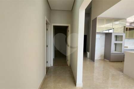 Casa à venda com 3 suítes no condomínio Santa Isabel I, Louveira - SP