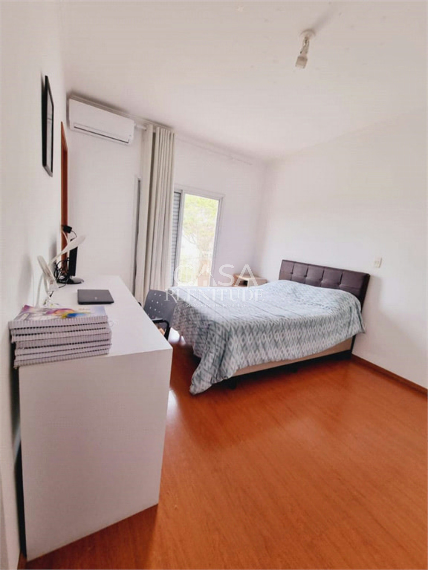 Sobrado à venda com 3 quartos, sendo 1 suíte, em Parque Residencial Villa dos Inglezes, Sorocaba, SP