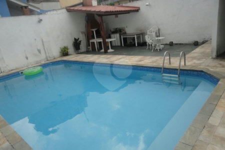 Casa Térrea à venda com 3 quartos, sendo 1 suíte, em Santa Teresinha, São Paulo, SP