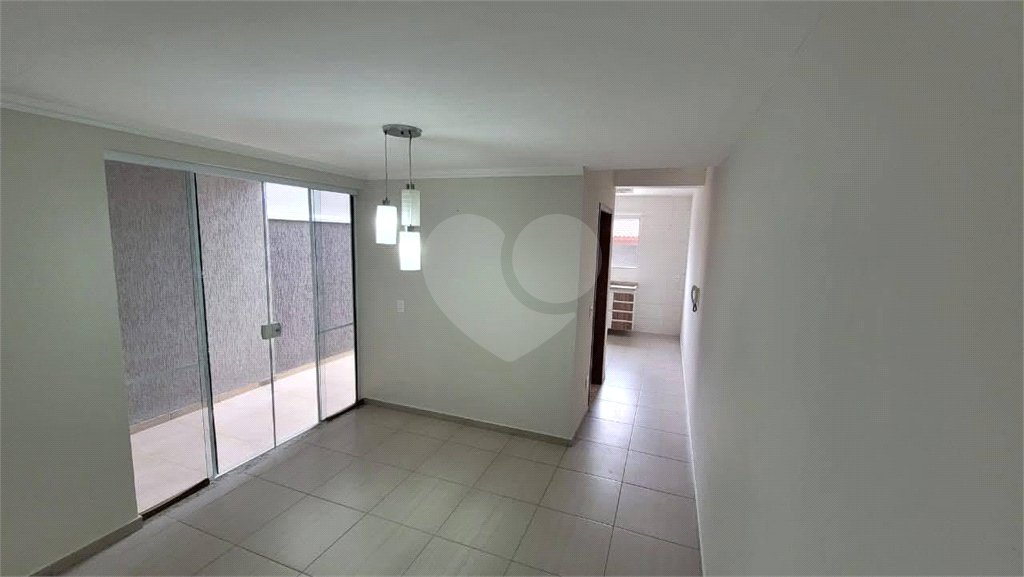 Sobrado à venda com 2 quartos, sendo 1 suíte,  em Vila Suissa, Mogi das Cruzes, SP