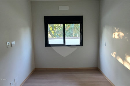 Casa à venda com 3 suítes no condomínio Reserva Ybyra, Atibaia - SP