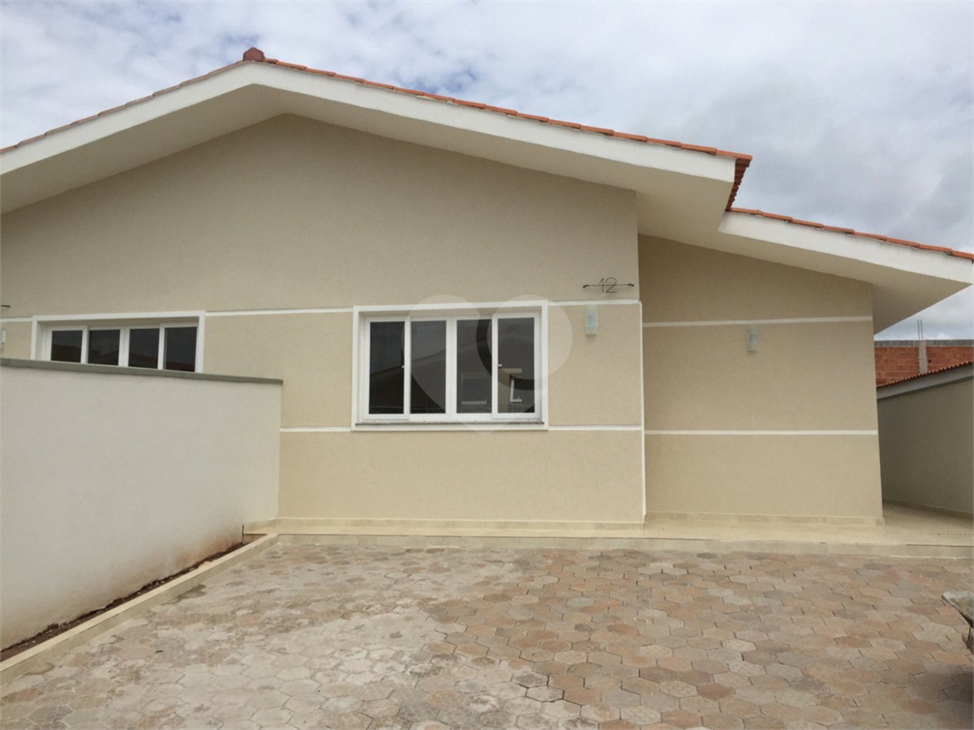 Casa à venda com 3 quartos, sendo 1 suíte,  no condomínio Marf Iii- Fase III, Bom Jesus dos Perdões - SP