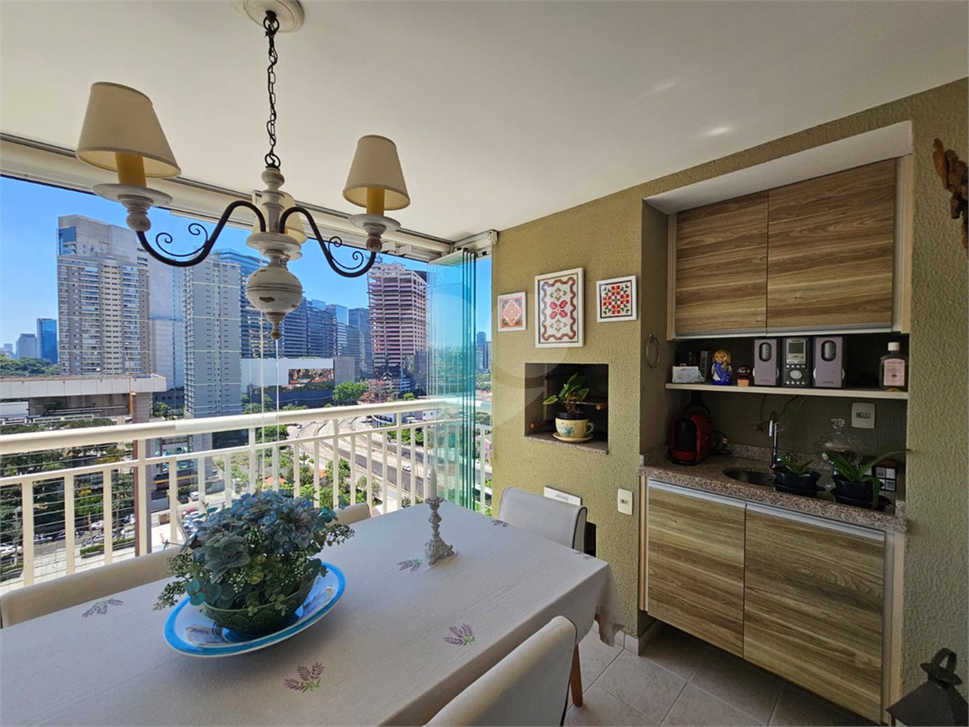 Apartamento à venda com 3 suítes em Chácara Santo Antônio (zona Sul), São Paulo, SP